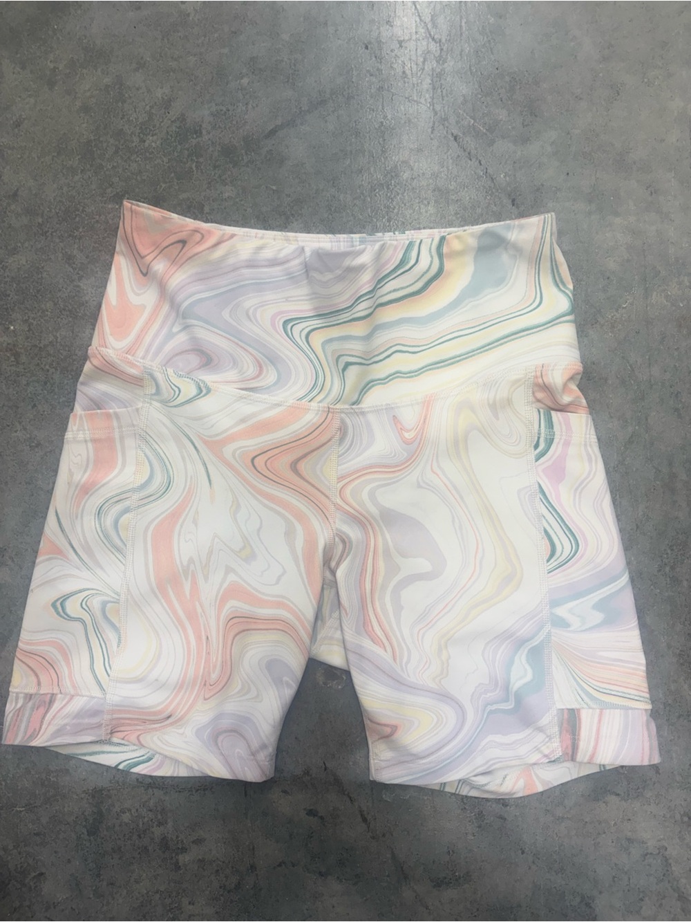 High-Rise Bike Shorts Med Old Navy Active Marble Print